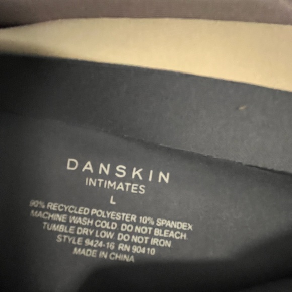 Danskin Super Slim and Thin Laser Cut Tech Sealed No-Show 5 pc Panties Set - Picture 12 of 13